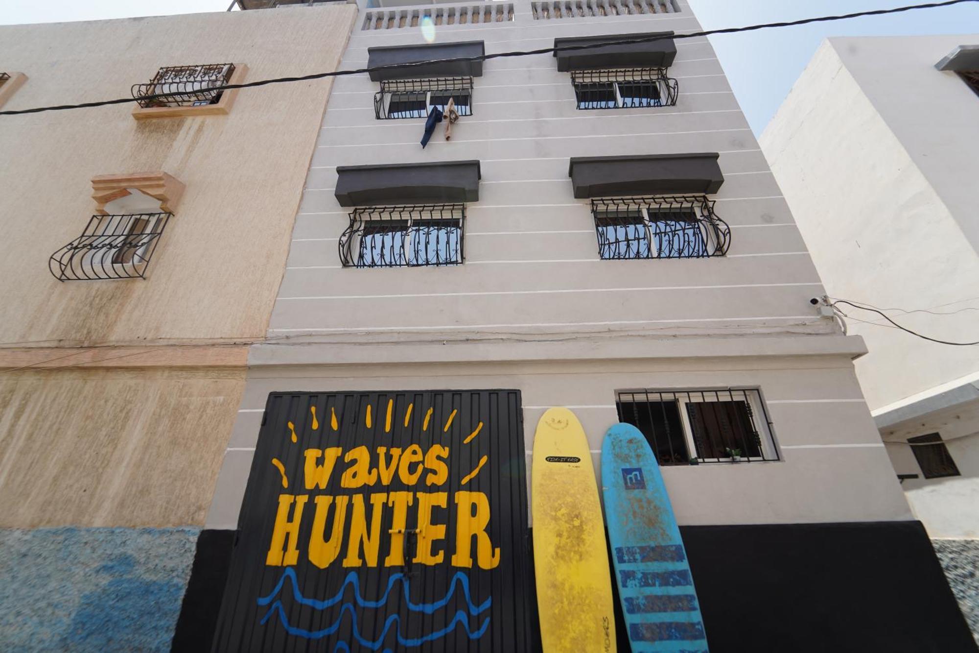 Waves Hunter Surf House Bed & Breakfast Agadir Exterior foto