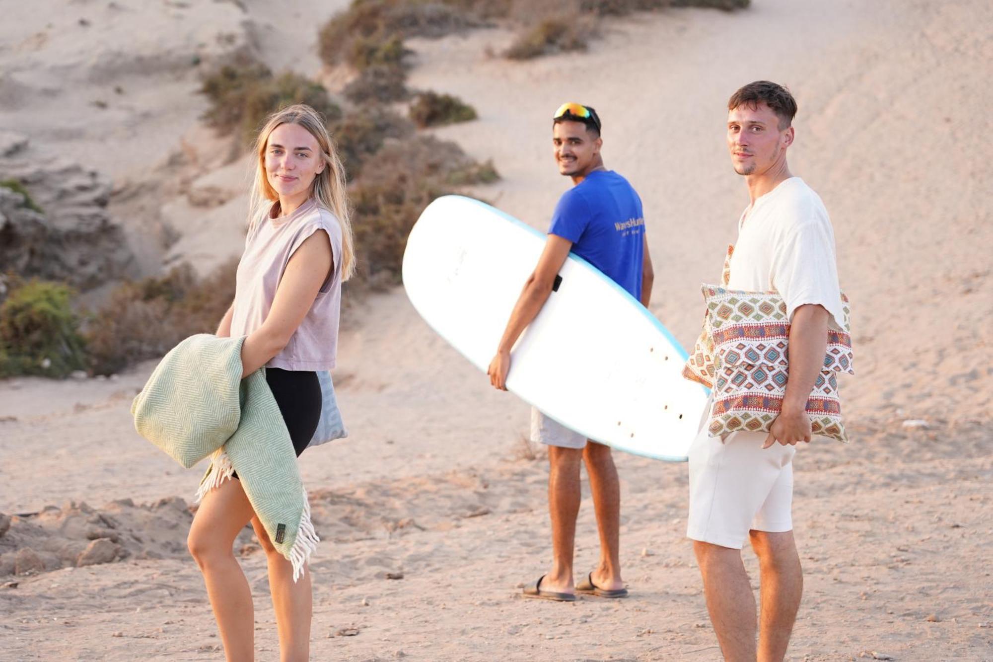 Waves Hunter Surf House Bed & Breakfast Agadir Exterior foto