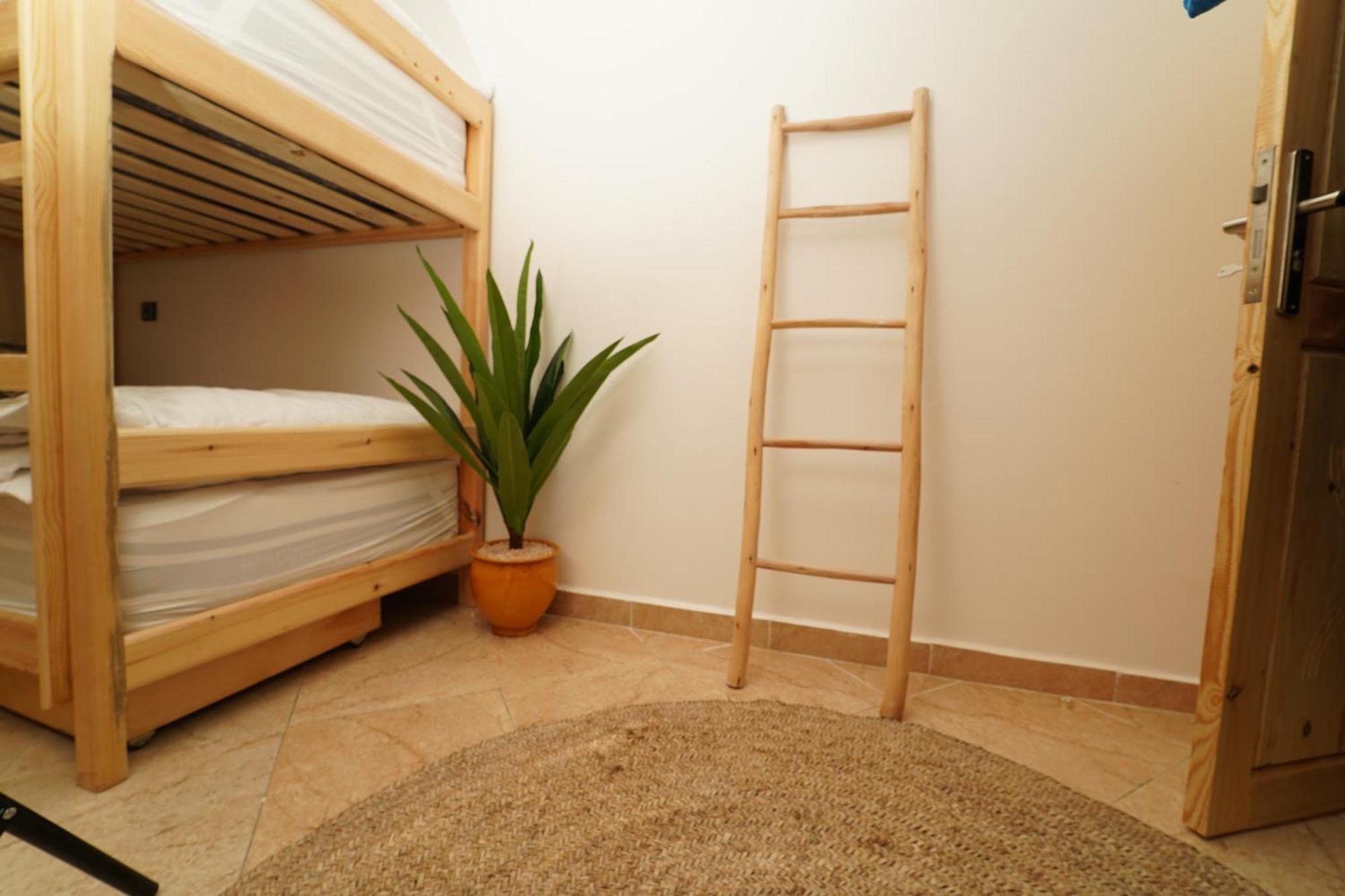 Waves Hunter Surf House Bed & Breakfast Agadir Exterior foto
