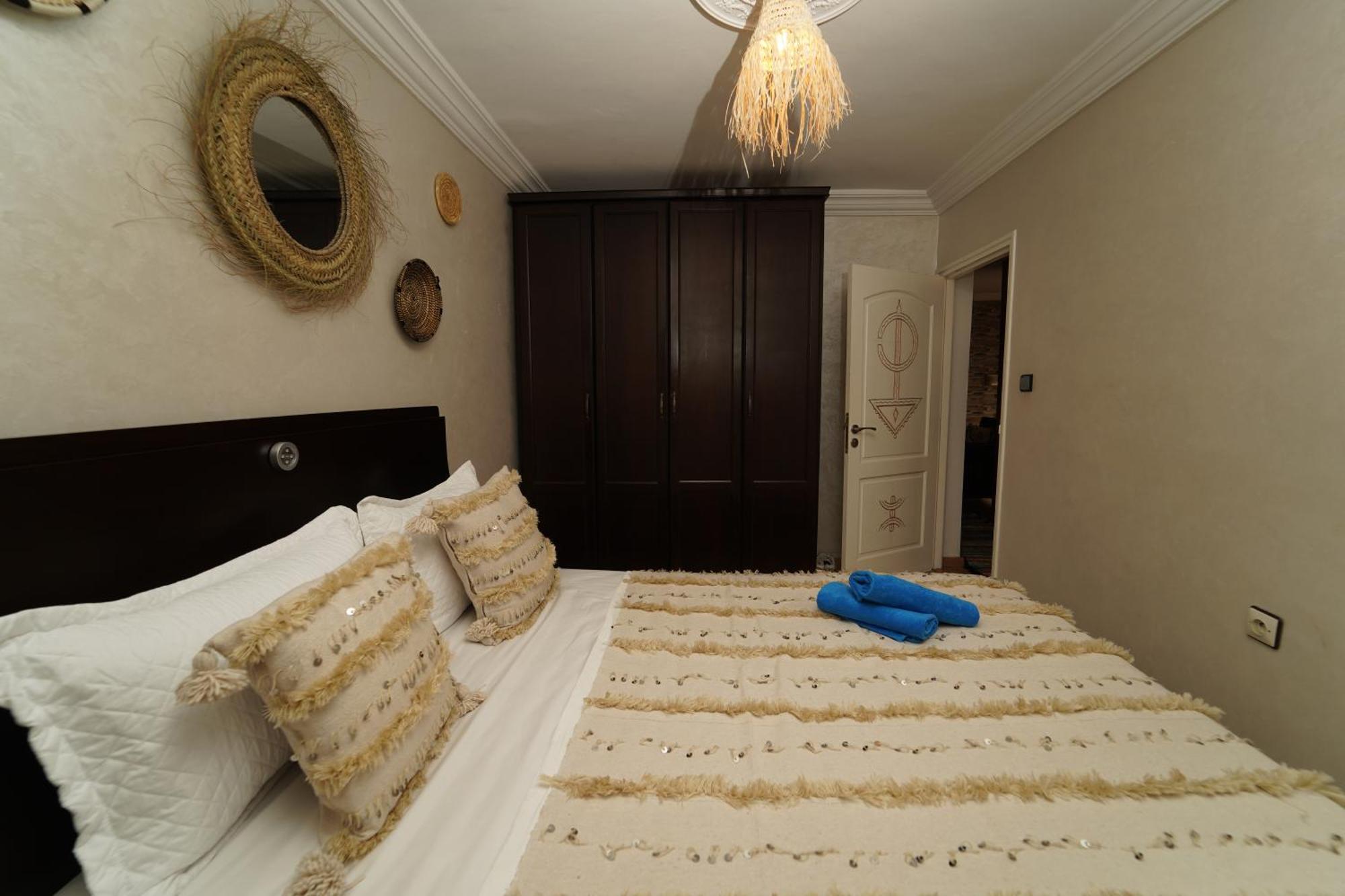 Waves Hunter Surf House Bed & Breakfast Agadir Exterior foto