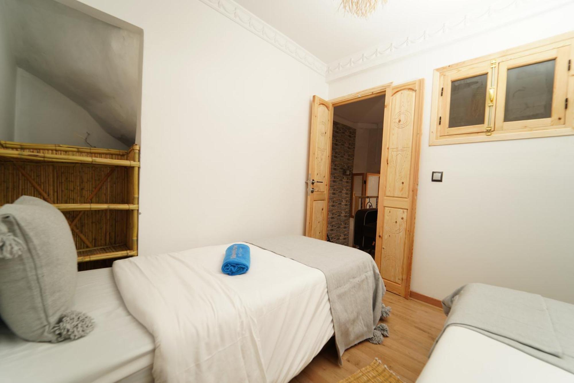 Waves Hunter Surf House Bed & Breakfast Agadir Exterior foto