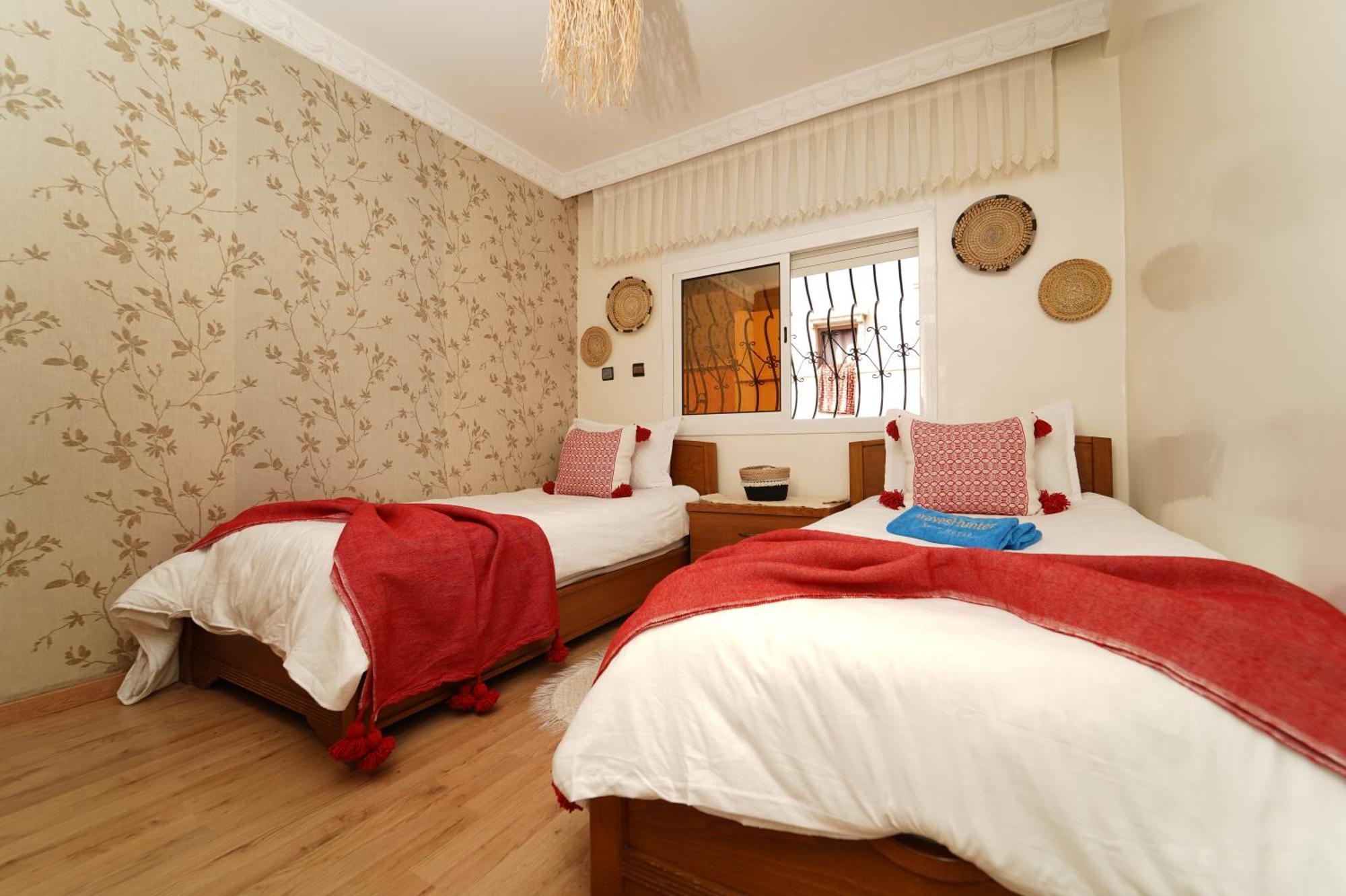 Waves Hunter Surf House Bed & Breakfast Agadir Exterior foto