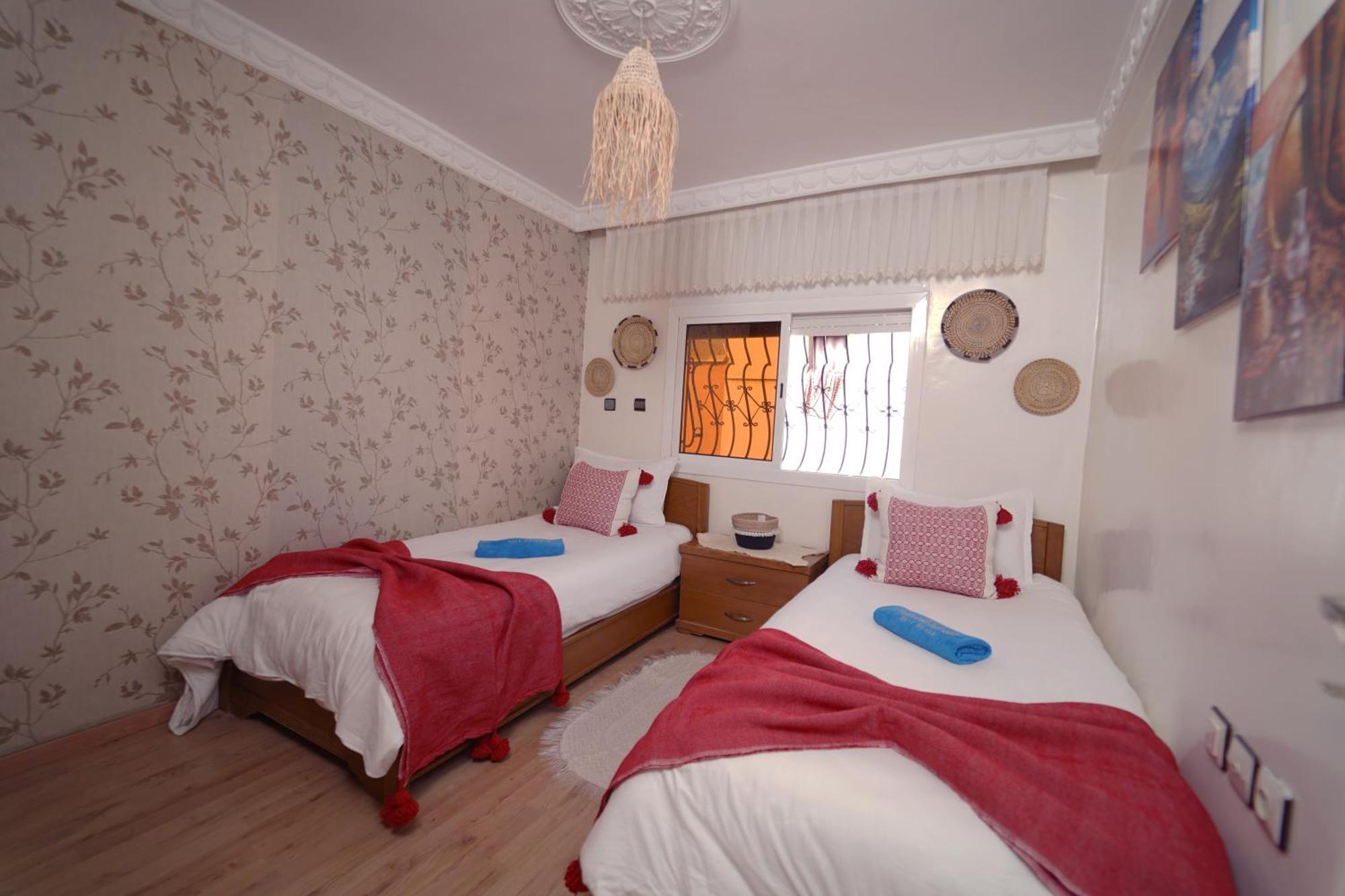 Waves Hunter Surf House Bed & Breakfast Agadir Exterior foto
