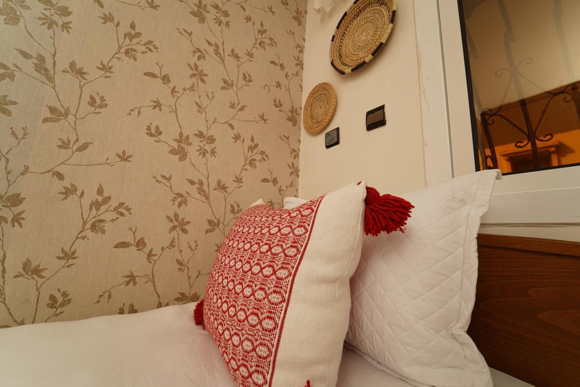 Waves Hunter Surf House Bed & Breakfast Agadir Exterior foto