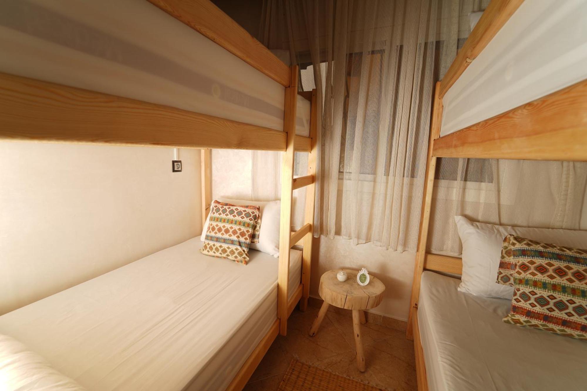 Waves Hunter Surf House Bed & Breakfast Agadir Exterior foto