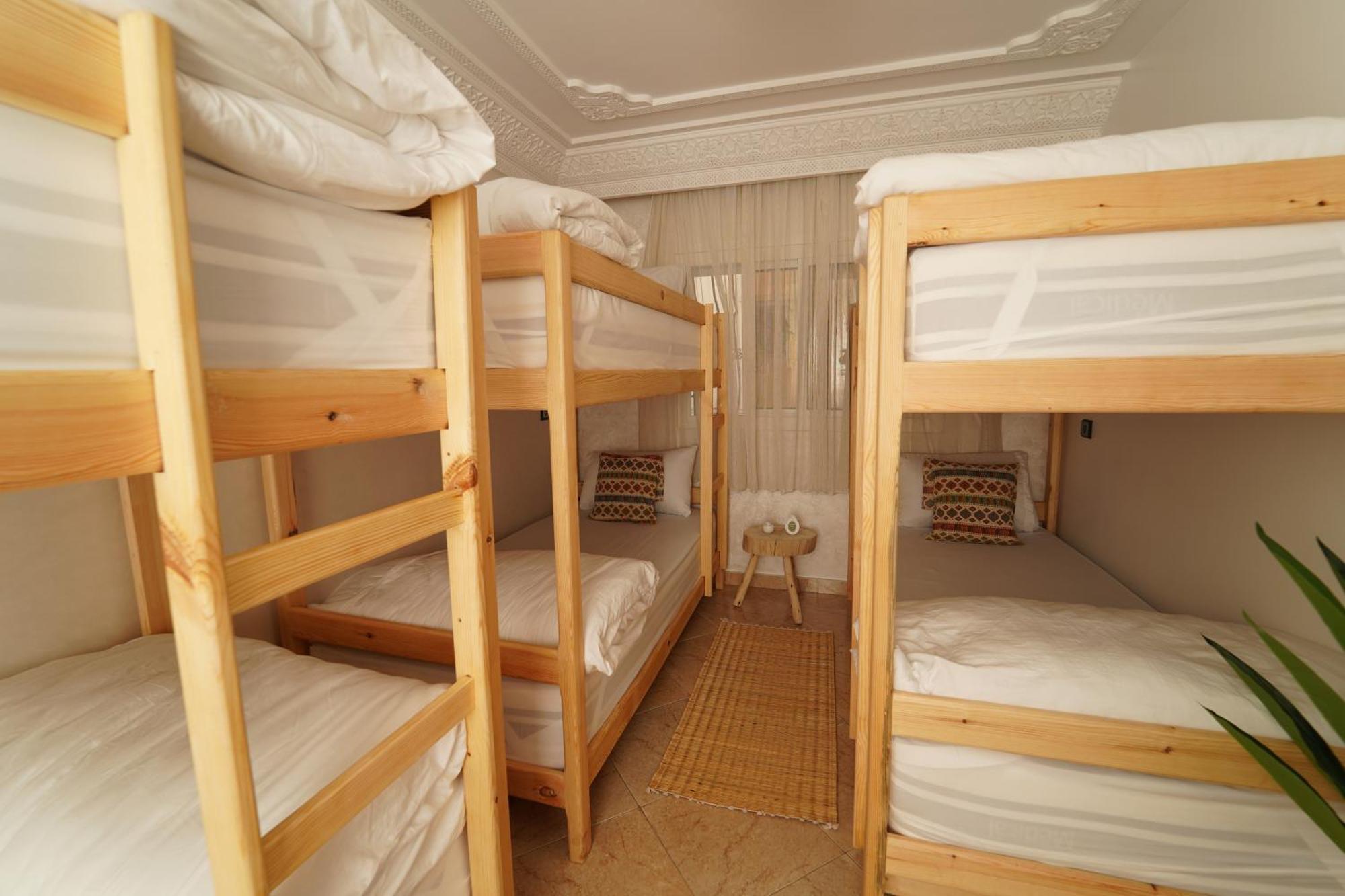 Waves Hunter Surf House Bed & Breakfast Agadir Exterior foto