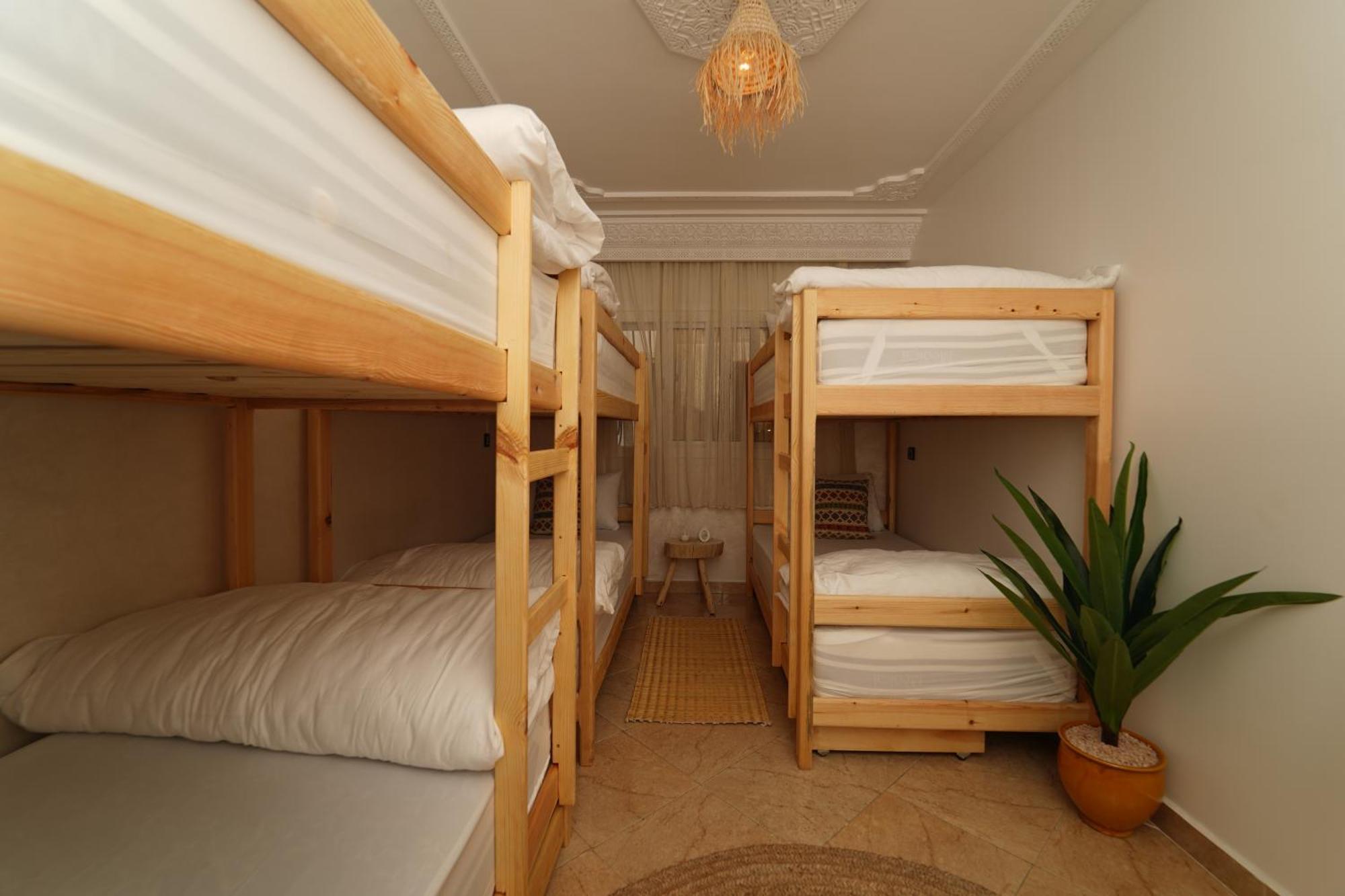 Waves Hunter Surf House Bed & Breakfast Agadir Exterior foto