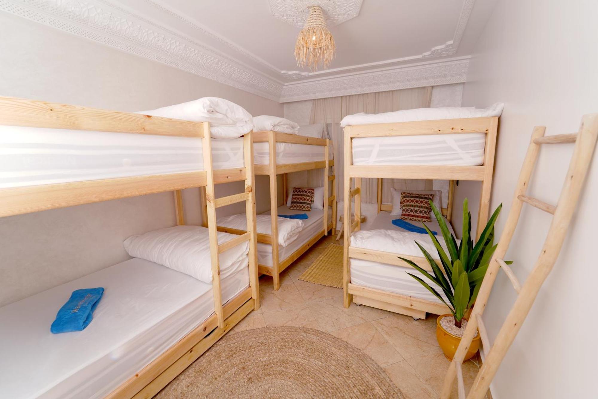 Waves Hunter Surf House Bed & Breakfast Agadir Exterior foto