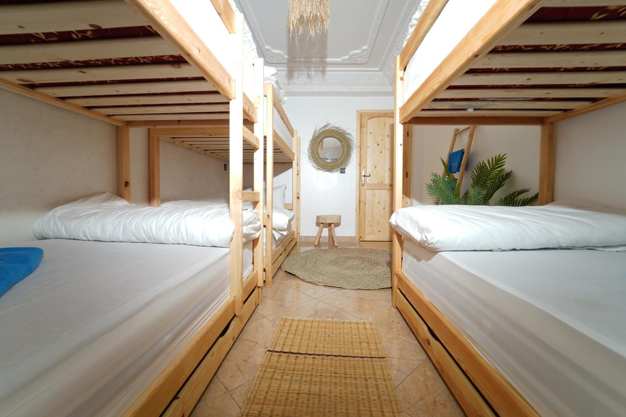 Waves Hunter Surf House Bed & Breakfast Agadir Exterior foto
